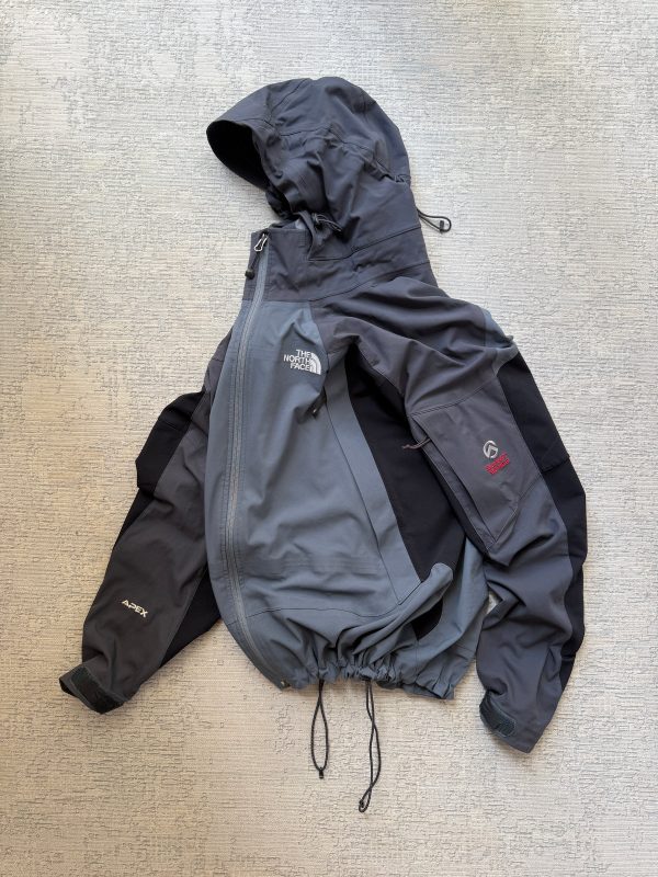 The North Face Summit Series Apex Softshell Jacket – Grey / Black (M)