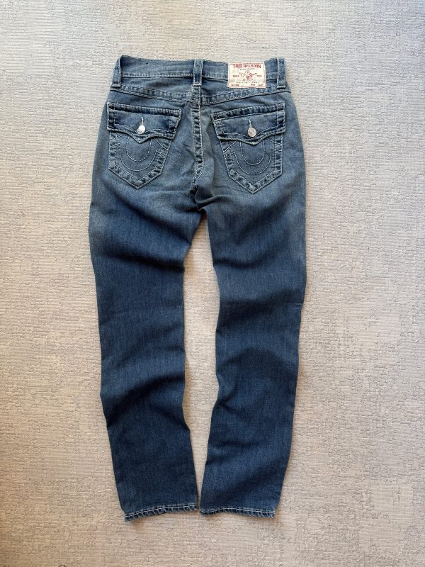 True Religion Ricky Relaxed Straight Jeans – Medium Wash (W28)