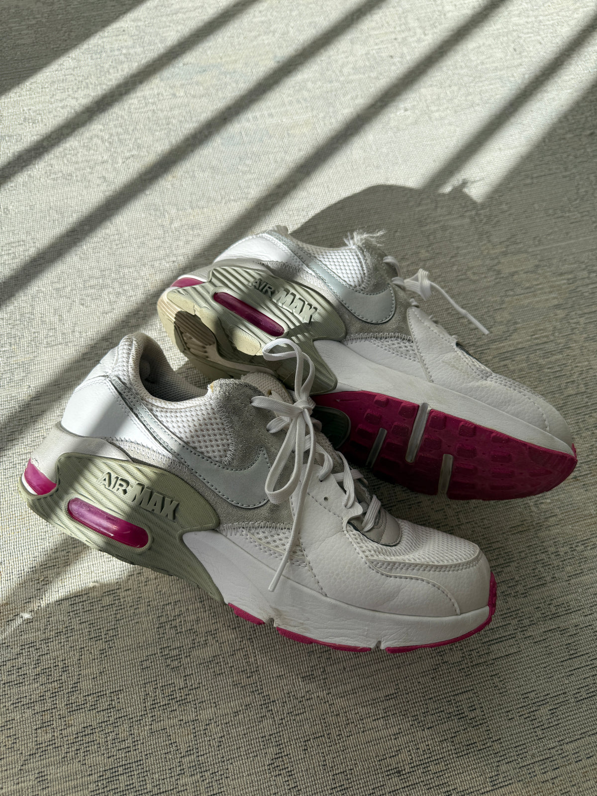 Nike Air Max Excee (Women’s 40)